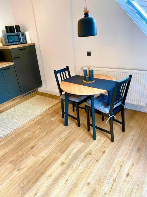 Ferienwohnung Emelie Fuer 2 Personen Esens Esterno foto